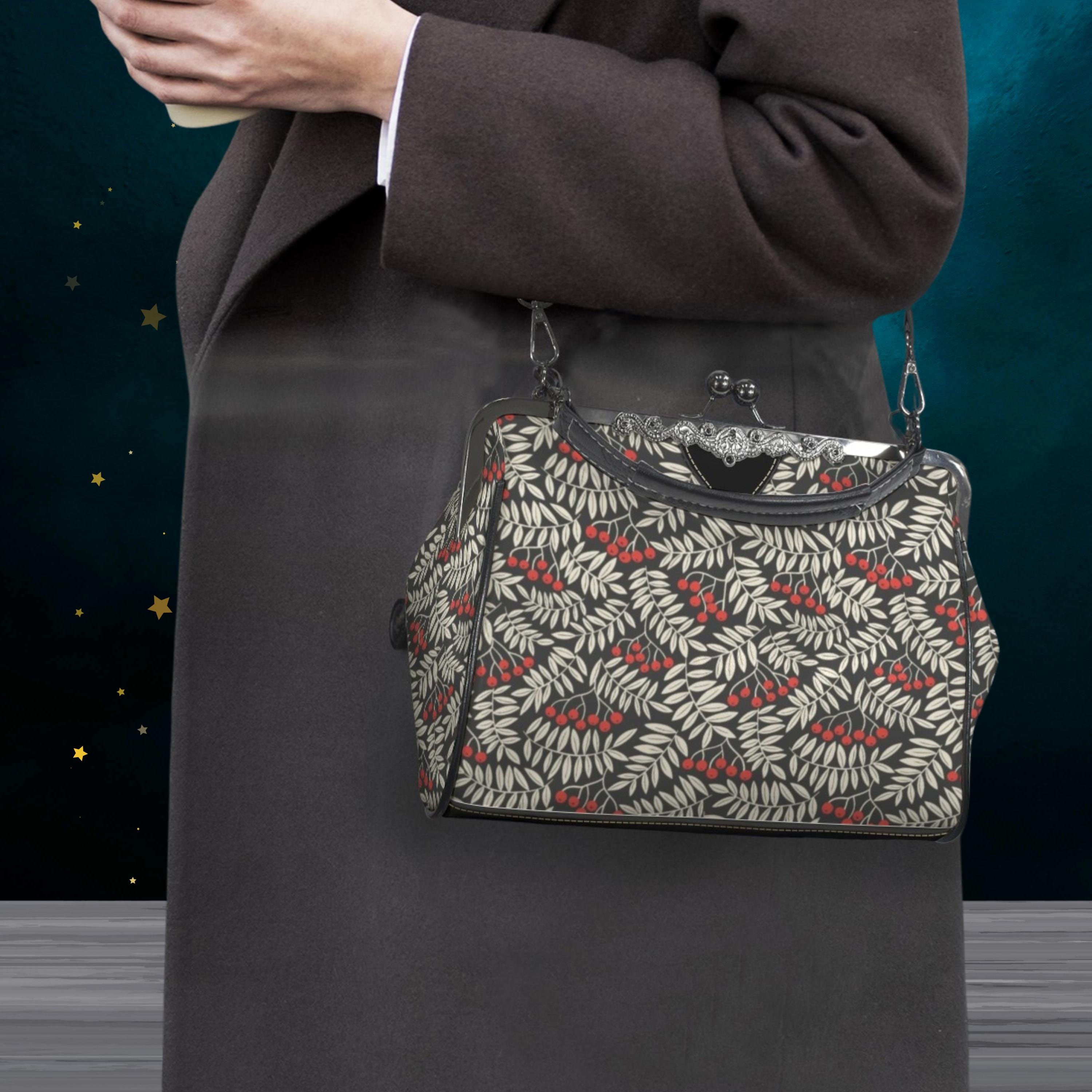 Winter Berries Kisslock Bag