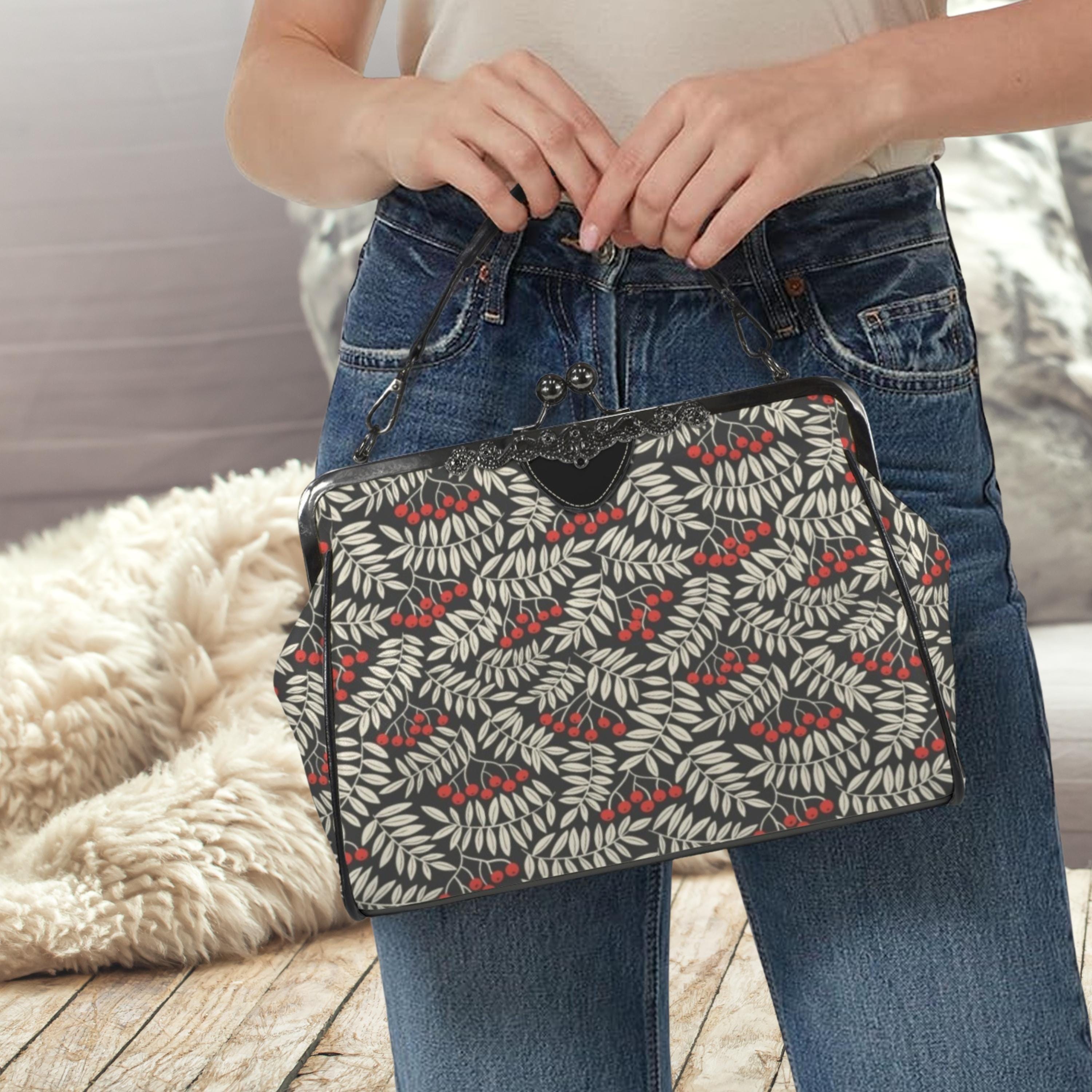 Winter Berries Kisslock Bag